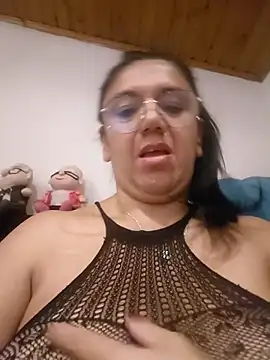 Snapshot of Mielx chatting on April 2026 01:47:01 AM Mielx online show from April 2026 01:47:01 AM