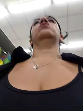 Snapshot of Mielx chatting on April 2026 03:18:02 PM Mielx online show from April 2026 03:18:02 PM