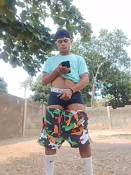 HOTRAINYGOLDEN online show from March 2026 07:03:01 PM