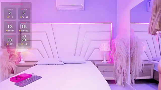 khathieeBelle online show from April 2026 05:50:02 PM