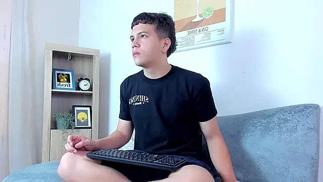 dennis hills online show from March 2026 12:33:11 PM