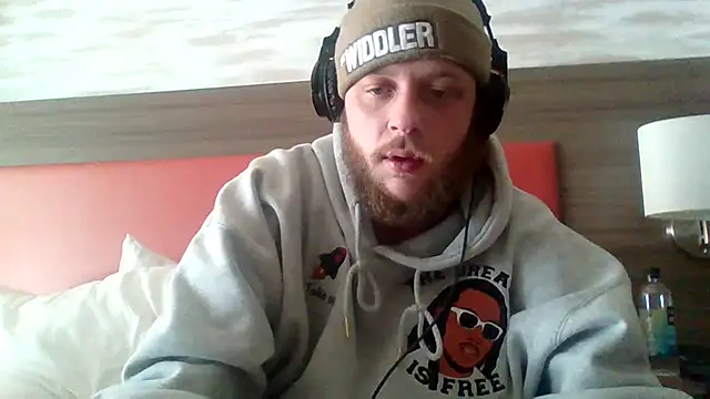 Snapshot of alejandro69420 chatting on April 2026 07:37:02 PM alejandro69420 online show from April 2026 07:37:02 PM