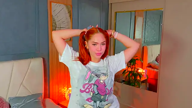 Ambar Mancinii online show from April 2026 09:39:33 PM