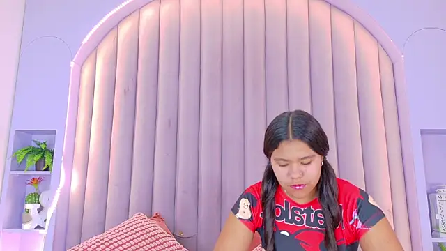 Snapshot of AhslyEvans__ chatting on March 2026 11:38:01 AM AhslyEvans online show from March 2026 11:38:01 AM