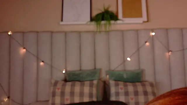 StarrMoon   online show from April 2026 03:04:02 AM