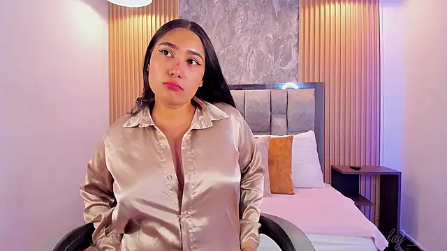 Sulay Kim online show from April 2026 08:03:01 PM