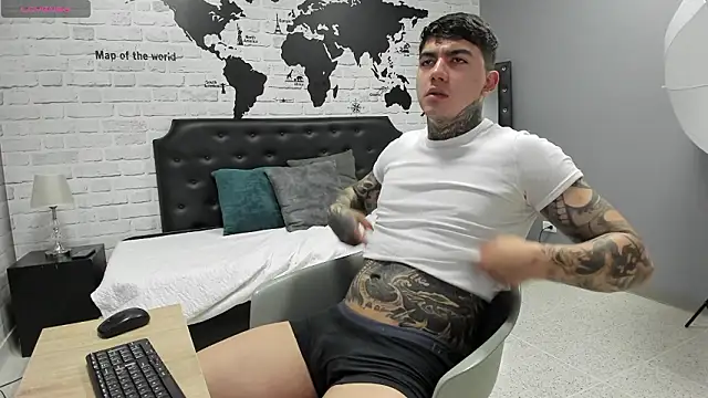 Snapshot of Gury_tattoo chatting on March 2026 12:38:01 PM Gury tattoo online show from March 2026 12:38:01 PM