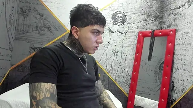 Snapshot of Gury_tattoo chatting on April 2026 05:47:01 PM Gury tattoo online show from April 2026 05:47:01 PM