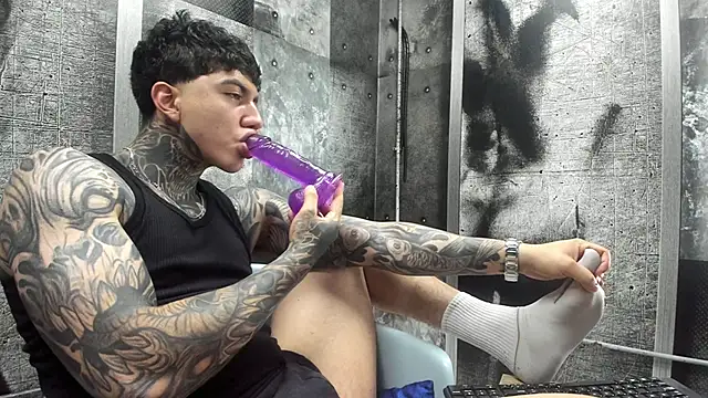 Gury tattoo online show from May 2026 07:11:02 PM