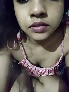 Snapshot of ALIZA_FENDY chatting on July 2026 02:42:02 AM ALIZA FENDY online show from July 2026 02:42:02 AM