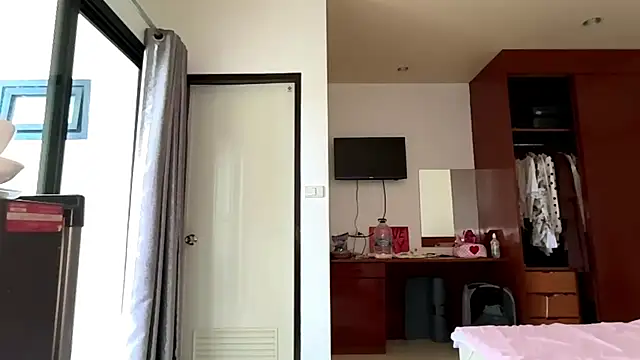 kamila 18 french online show from April 2026 07:45:01 AM