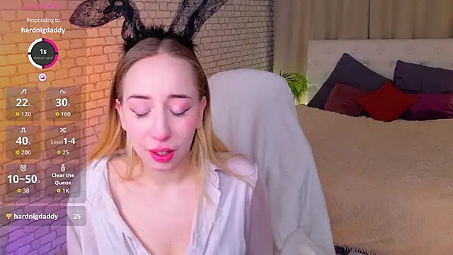 ShadowSparkle online show from April 2026 09:51:02 PM