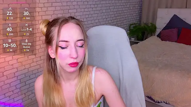 Snapshot of ShadowSparkle chatting on April 2026 10:11:02 PM ShadowSparkle online show from April 2026 10:11:02 PM
