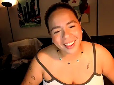 Snapshot of HannaJonns chatting on June 2026 12:21:02 PM HannaJonns online show from June 2026 12:21:02 PM