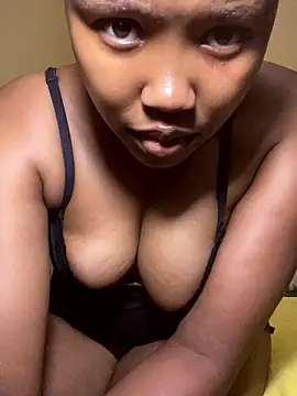 Prettiestheavenly online show from March 2026 06:33:01 PM