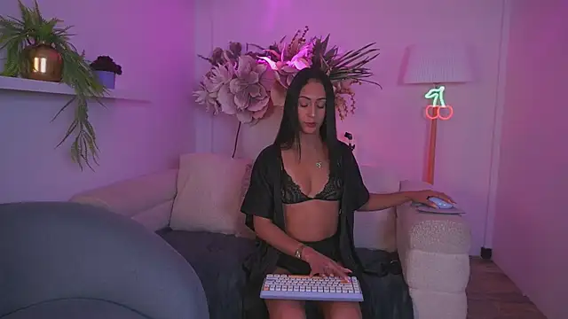 Snapshot of Mia_patrick1 chatting on March 2026 11:21:01 AM Mia patrick1 online show from March 2026 11:21:01 AM