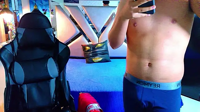 Oliver Jamees online show from April 2026 12:06:02 PM