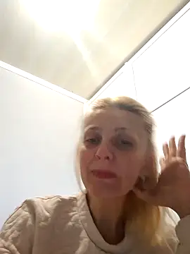 MiaLove183 online show from April 2026 07:56:01 AM