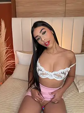 Rossie Blooms online show from May 2026 10:47:01 PM