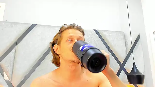 Snapshot of Anthonny_Vegas chatting on April 2026 03:04:02 AM Anthonny Vegas online show from April 2026 03:04:02 AM