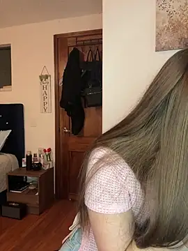 natashakinski online show from April 2026 06:20:01 PM