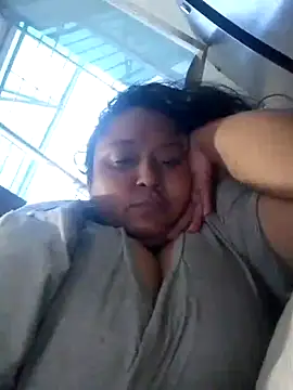 Snapshot of tistmature-69 chatting on April 2026 11:10:01 PM tistmature-69 online show from April 2026 11:10:01 PM