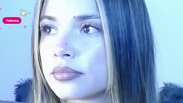 KylieVennet online show from March 2026 03:52:01 AM