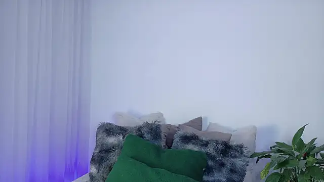 KylieVennet online show from April 2026 02:50:02 AM