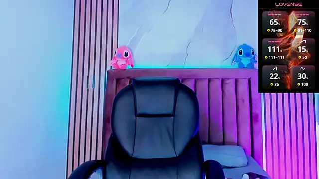 Tom Parker  online show from April 2026 09:45:02 PM