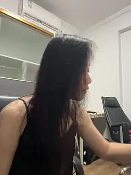 Snapshot of A-Kristen chatting on April 2026 03:39:02 PM A-Kristen online show from April 2026 03:39:02 PM