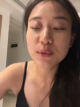 Snapshot of A-Kristen chatting on April 2026 02:07:02 PM A-Kristen online show from April 2026 02:07:02 PM