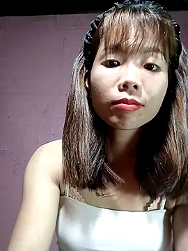 Snapshot of AmyLinee01 chatting on March 2026 05:35:01 AM AmyLinee01 online show from March 2026 05:35:01 AM