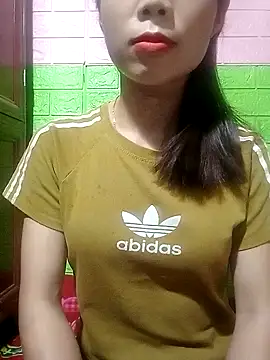 Snapshot of AmyLinee01 chatting on April 2026 05:15:01 AM AmyLinee01 online show from April 2026 05:15:01 AM