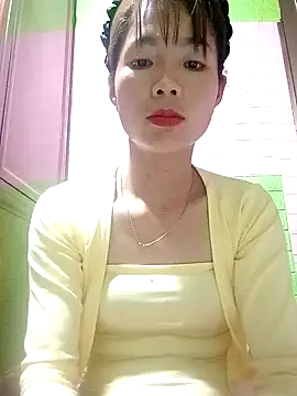 Snapshot of AmyLinee01 chatting on April 2026 09:14:01 AM AmyLinee01 online show from April 2026 09:14:01 AM