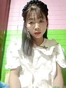 AmyLinee01 online show from May 2026 04:52:02 AM