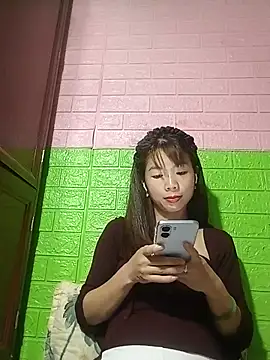 AmyLinee01 online show from May 2026 05:20:02 PM