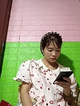 AmyLinee01 online show from May 2026 05:45:02 AM