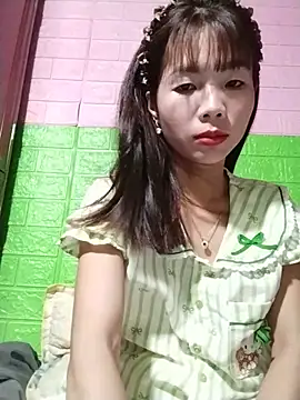 AmyLinee01 online show from May 2026 08:48:02 PM