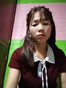 AmyLinee01 online show from May 2026 05:05:02 AM