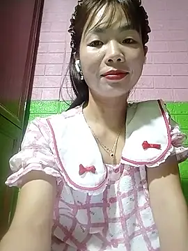AmyLinee01 online show from May 2026 05:11:01 PM