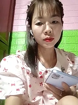 AmyLinee01 online show from May 2026 05:21:02 PM