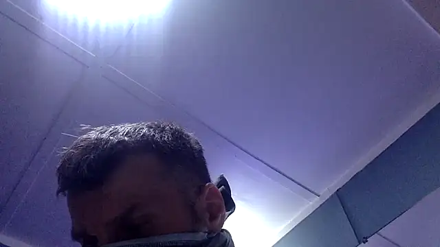 BWCloverboyy online show from April 2026 12:05:01 AM