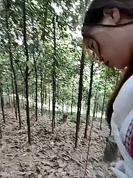 Ruby Lucy online show from April 2026 11:42:01 PM