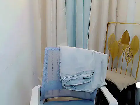 Snapshot of Midnightsnack88 chatting on May 2026 01:11:01 AM Midnightsnack88 online show from May 2026 01:11:01 AM