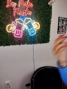 Franchescatoop online show from April 2026 02:09:02 AM