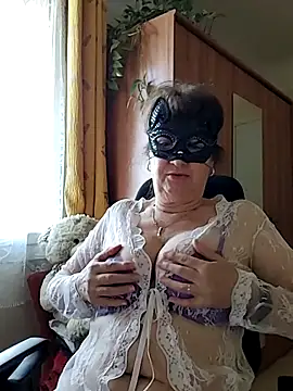 Chrismaturefrench online show from March 2026 04:01:01 PM