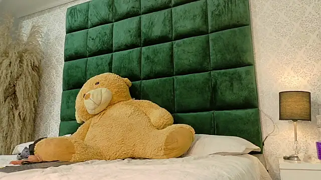 Snapshot of Sasha_Sin chatting on April 2026 11:24:02 PM Sasha Sin online show from April 2026 11:24:02 PM