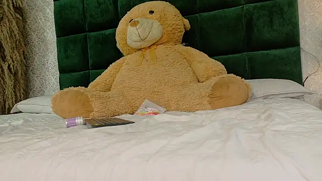 Snapshot of Sasha_Sin chatting on April 2026 11:41:01 AM Sasha Sin online show from April 2026 11:41:01 AM