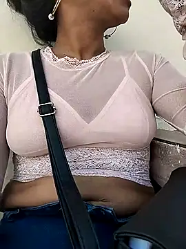 Snapshot of AngelicaStorms chatting on April 2026 03:18:02 PM AngelicaStorms online show from April 2026 03:18:02 PM