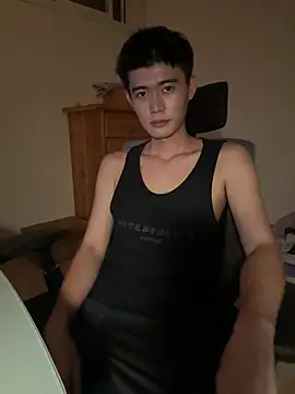 Snapshot of CalvinHY chatting on June 2026 06:11:02 PM CalvinHY online show from June 2026 06:11:02 PM